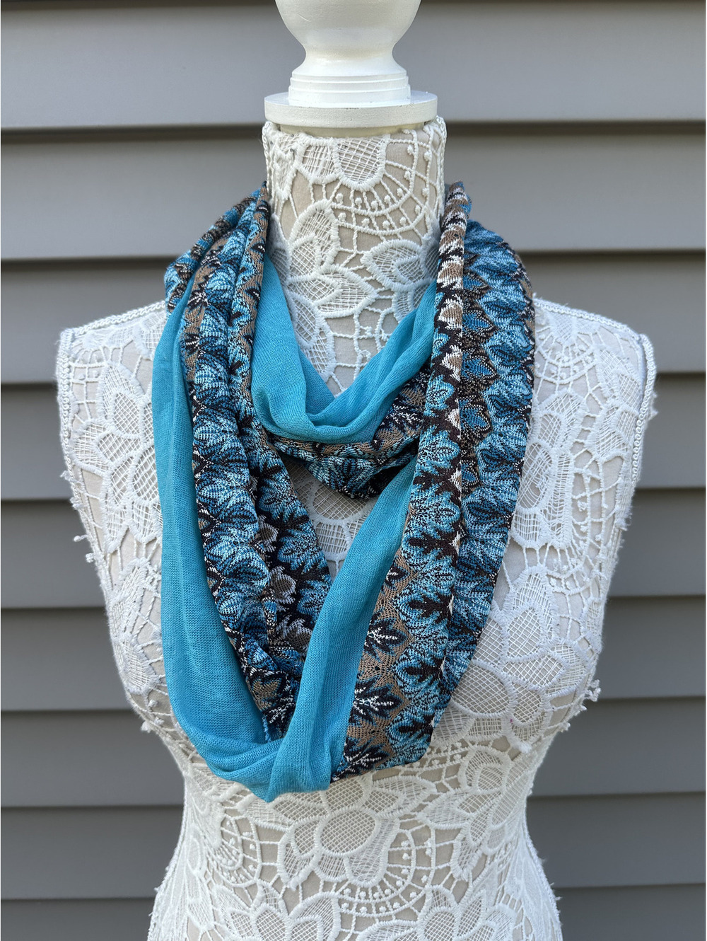 NWT Figure8 Scarf Infinity Loop Scarf Blue Brown Patterned Lightweight Bohemian